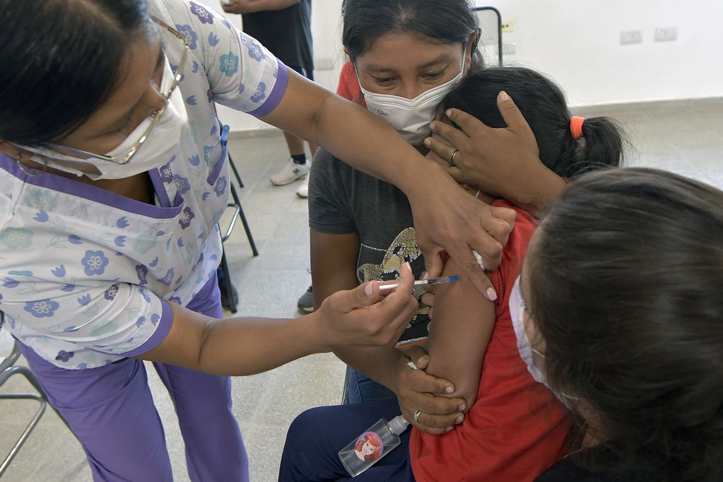 Mendoza recibe más de 40 mil vacunas ARNm contra el Covid


En la foto, Escuela Carmen Ulloa, de la Primavera. 
Foto: Orlando Pelichotti / Los Andes