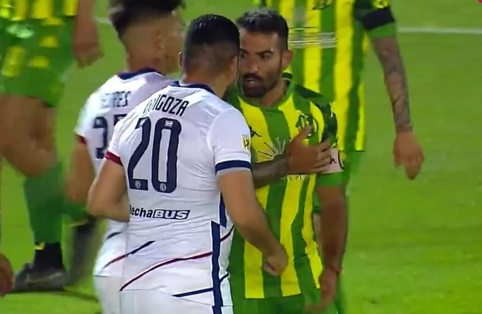 Ortigoza y Caperuccio, ex compañeros de San Lorenzo campeón de la Libertadores 2014, protagonizaron un enfrentamiento donde hubo insultos y manotazos en el partido del Ciclón y Aldosivi.