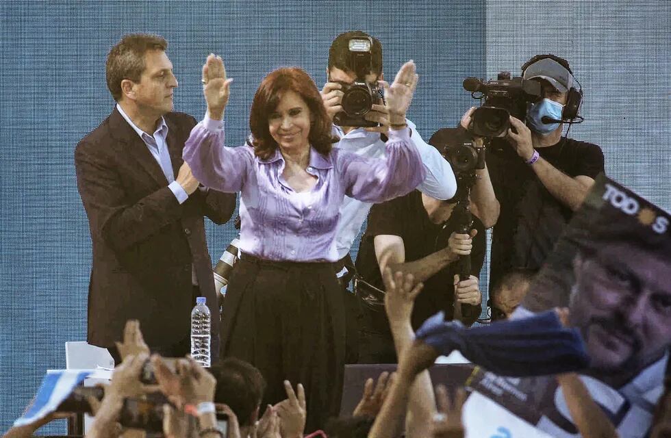 Cristina anunció que esta vez no estará en el búnker del Frente De Todos por recomendación médica. Foto: Clarín
