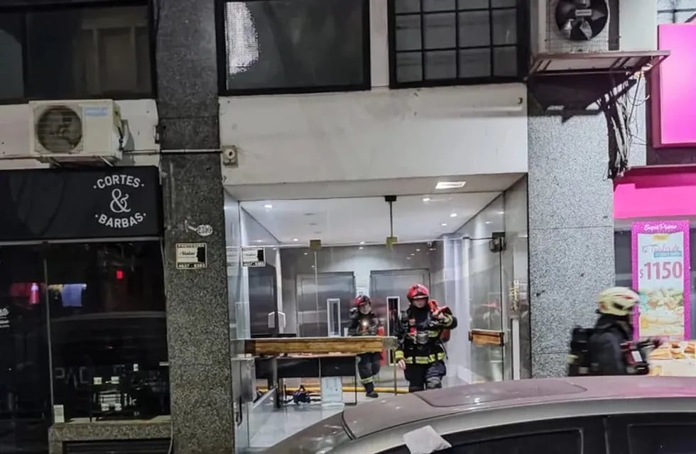 Incendio en un edificio de Belgrano: un muerto y tres heridos, entre ellos, Felipe Pettinato.