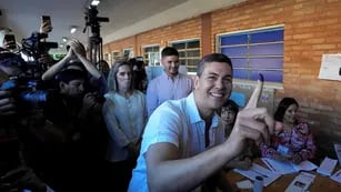 Elecciones 2023 en Paraguay: el joven economista Santiago Peña, del Partido Colorado