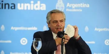 Alberto Fernández en conferencia