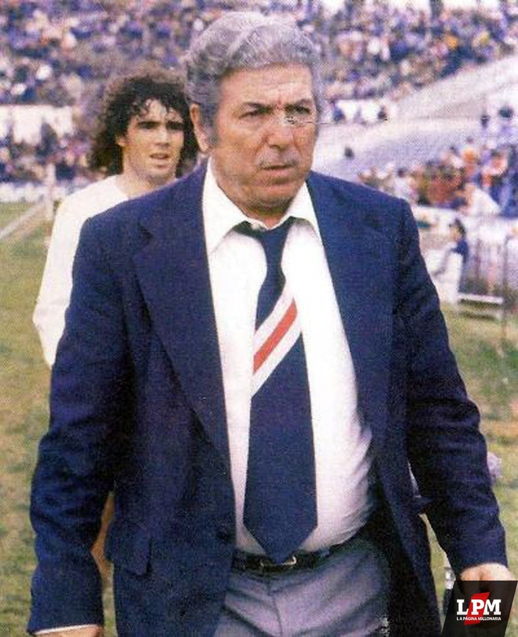 Ángel Labruna y su histórica corbata. 