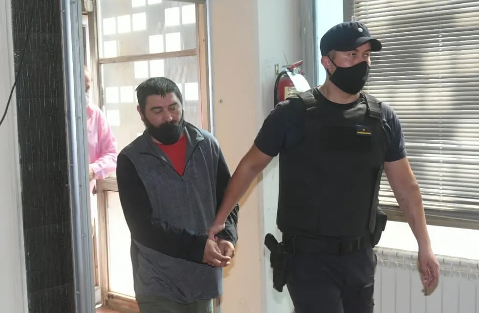 El rastreador Marcos Herrero, ingresa a la Fiscalía de Homicidios. Foto: Ignacio Blanco