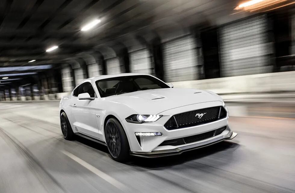 Ford Mustang: la leyenda se renueva, con más potencia y tecnología