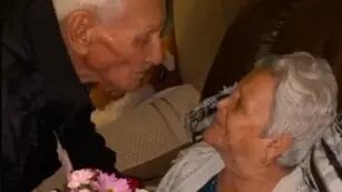 Un hombre despide a su esposa tras 73 años de casados