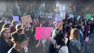 Cientos de personas marcharon en Rivadavia para pedir justicia por el femicidio de Karen Ríos