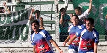 Andes Talleres venció por penales a Árbol Verde, en San Juan, y se metió en la final del torneo, en busca del ascenso al Federal B. Ante la adversidad, el “Matador” se hizo grande. 