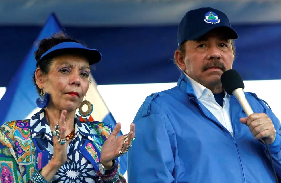 El dictador nicaragüense Daniel Ortega, y su esposa, la vicepresidenta Rosario Murillo. (Foto / Archivo)