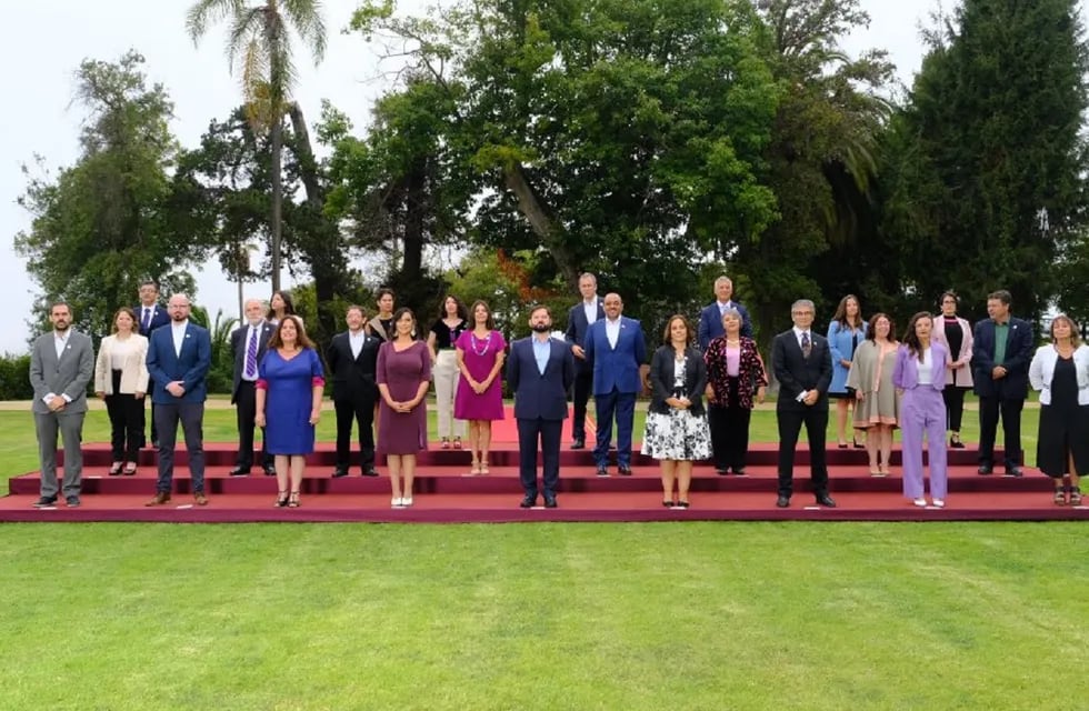 Gabinete histórico en Chile bajo el gobierno de Gabriel Boric: 14 mujeres y 10 varones (Twitter @gabrielboric)