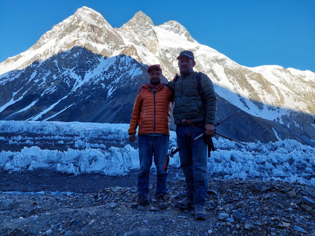 A fines de mayo, Nacho Lucero partió rumbo a Alaska. Allí fue el líder de una expedición que hizo cumbre en el monte Denari junto a una persona ciega. 