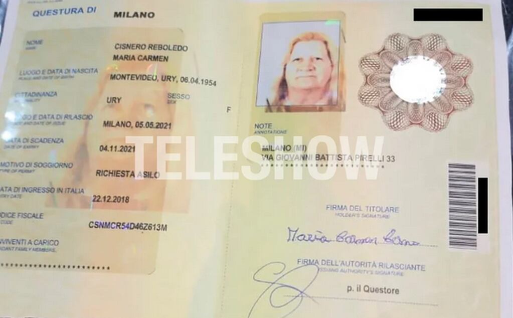 El pasaporte italiano de Carmen Reboledo, donde consta que pidió asilo político.