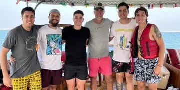 Batistuta invitó a dar un paseo en barco a Julián Álvarez y a Alexis Mac Allister