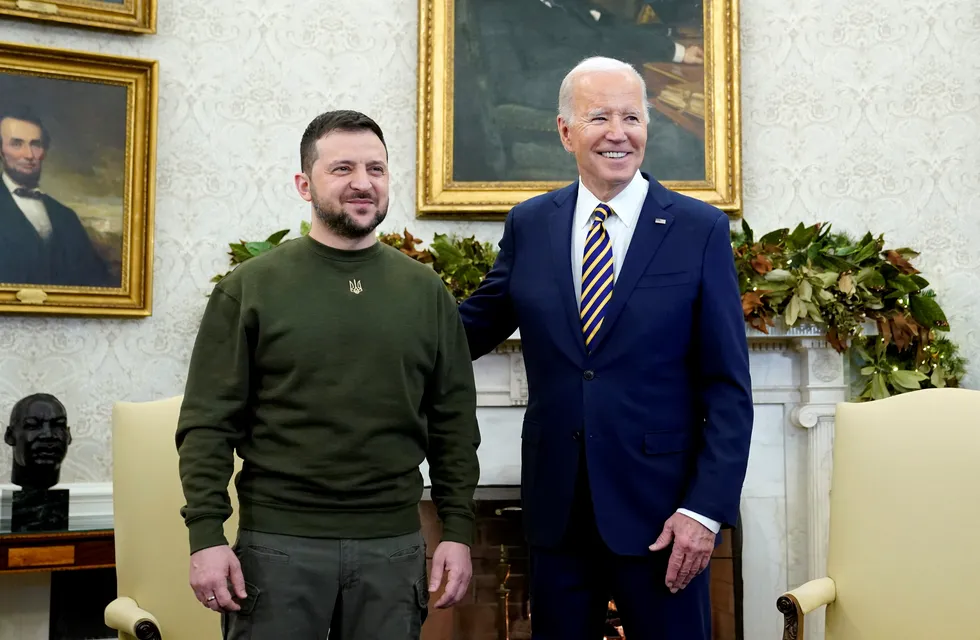Volodimir Zelensky y Joe Biden. (Foto / AP)