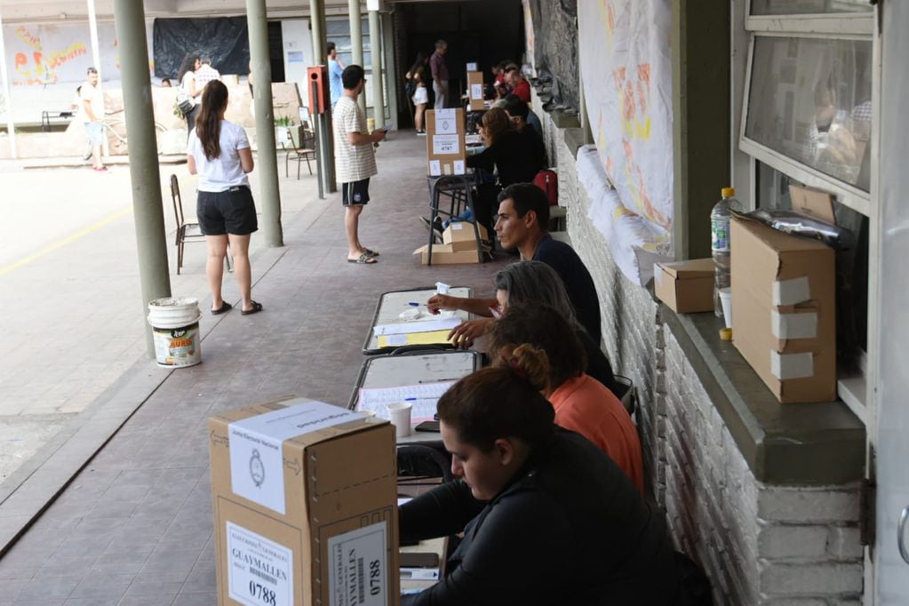 Elecciones en Mendoza - Foto Marcelo Rolland / Los Andes
