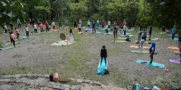 Otra mañana de sol, rodeada de naturaleza y armonía, vivieron los asistentes al ciclo Yoga por los Caminos del Vino, en la Reserva Villavice