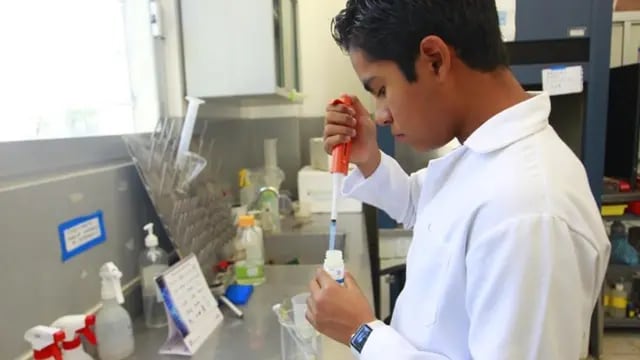México: tiene 12 años y ya terminó la primaria, la secundaria e hizo una maestría en biología molecular