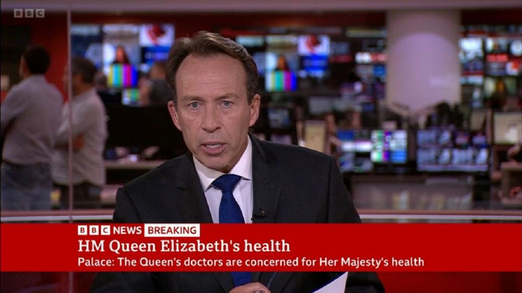 Reina Isabel II: en la BBC ya están "de negro", cumpliendo con el protocolo (Captura TV)