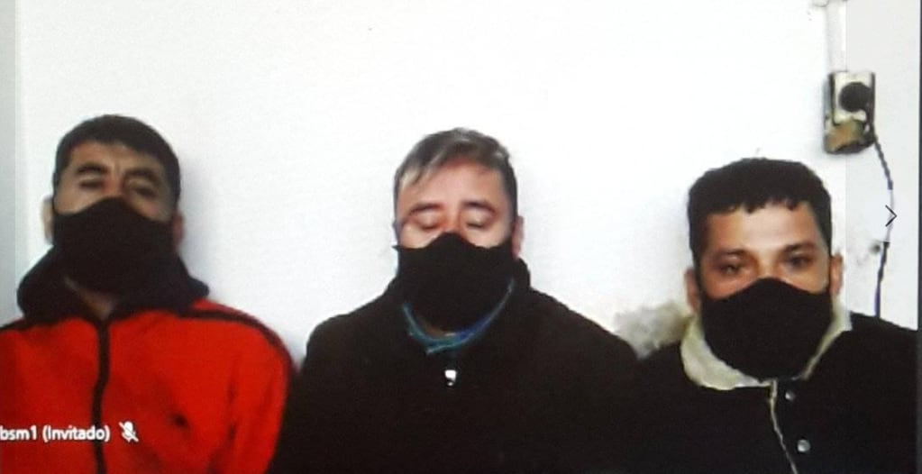 Los detenidos en una de las audiencias. Matías Díaz (izquierda), Vicente Chumacero (centro) y Martín Márquez/