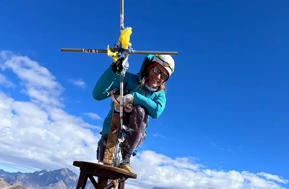 Laura Horta, docente mendocina que buscará subir más de 8 mil metros.