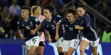 Después de la levantada histórica ante Escocia, la Selección necesita de dos resultados positivos para avanzar de fase. 