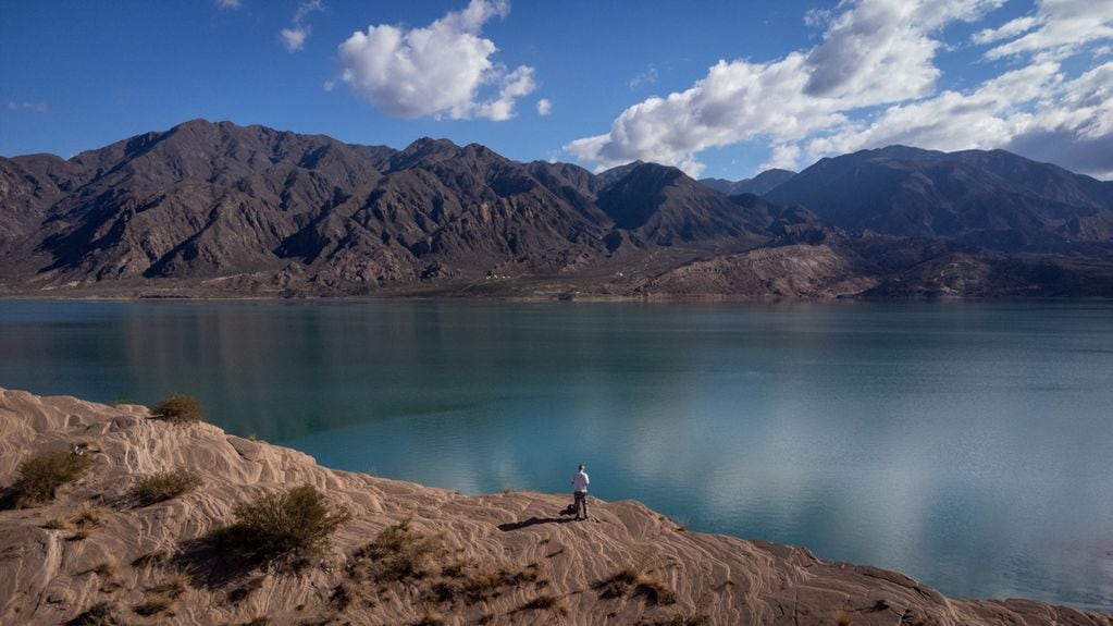 Con más de 90%, Potrerillos está en su máximo nivel en 15 años y el agua podría volver a puntos secos desde hace años. Foto: Ignacio Blanco / Los Andes