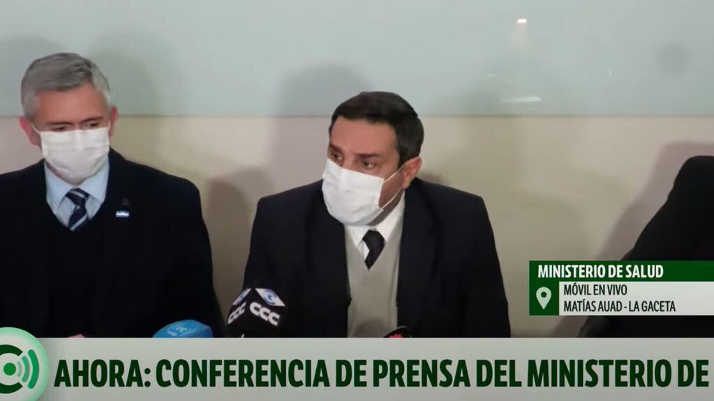 Conferencia de prensa del ministro de Salud tucumano, Luis Medina Ruiz. 