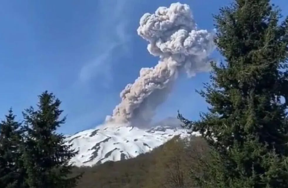 El volcán Chillán en alerta amarilla (Captura de video / LM Neuquén)