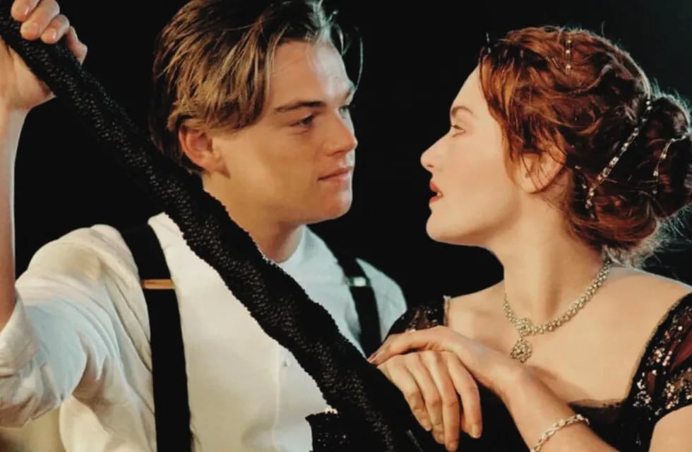 Leonardo DiCaprio cometió un divertido error en "Titanic" que el director decidió incluir