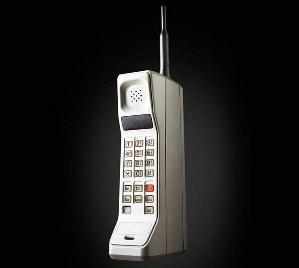 El Motorola DynaTAC 8000X pesaba casi un kilo. Foto: Web.