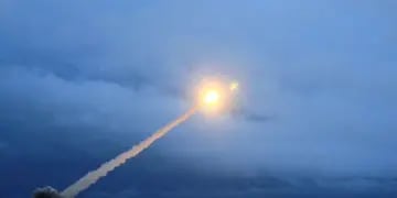 Lanzamiento de prueba del nuevo misil balístico intercontinental Sarmat de Rusia, desde una ubicación no revelada  AP