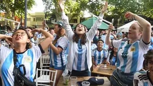 Hinchas de Argentina en la Arístides