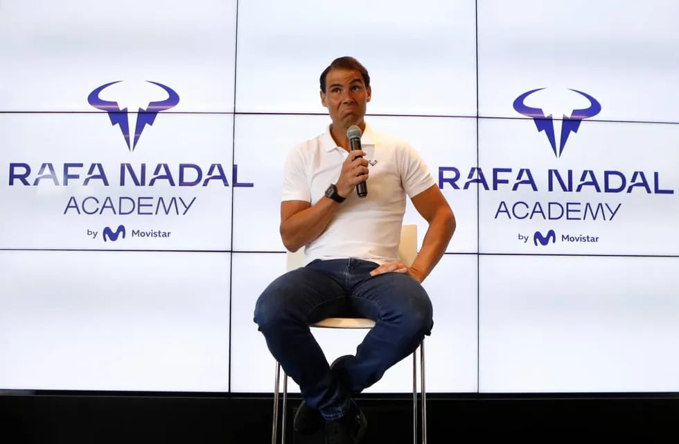 Rafael Nadal anuncia en conferencia de prensa que no jugará Roland Garros este año. (AP)
