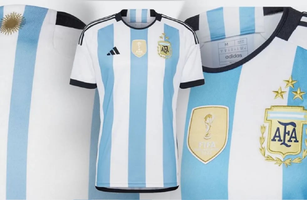 Camiseta de la Selección Argentina con tres estrellas (Adidas)