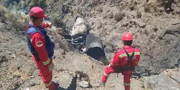 Accidente en Bolivia: explotó camión con oxígeno y murieron dos argentinos