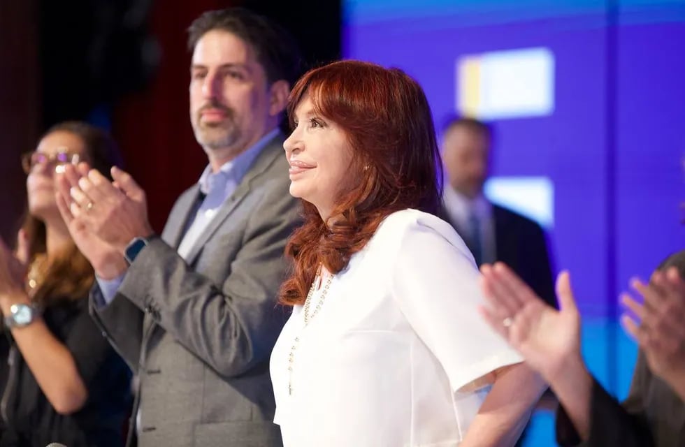 Cristina Kirchner en el acto del Teatro Argentino de La Plata. Foto: Clarín