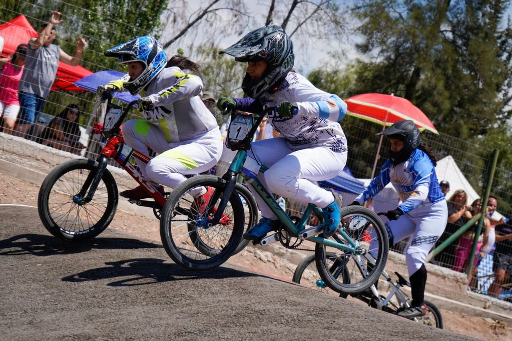 El Campeonato Argentino de BMX y Open de Pilotos llega este sábado 23 y domingo 24 de marzo en la pista José Luis Narpe, en el Parque General San Martín.