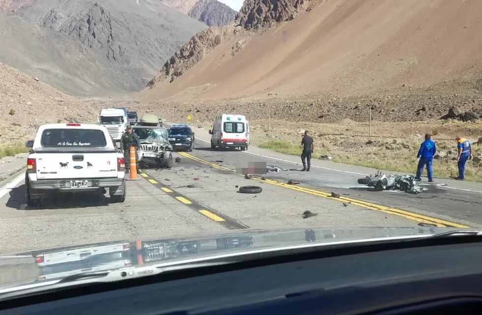 El violento choque dejó dos fallecidos en Alta Montaña. | Foto: Gendarmería Nacional