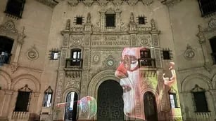 Homenaje a "Marciano" Cantero en el Ministerio de Cultura y Turismo de Mendoza: realizaron un mapping con sus fotos