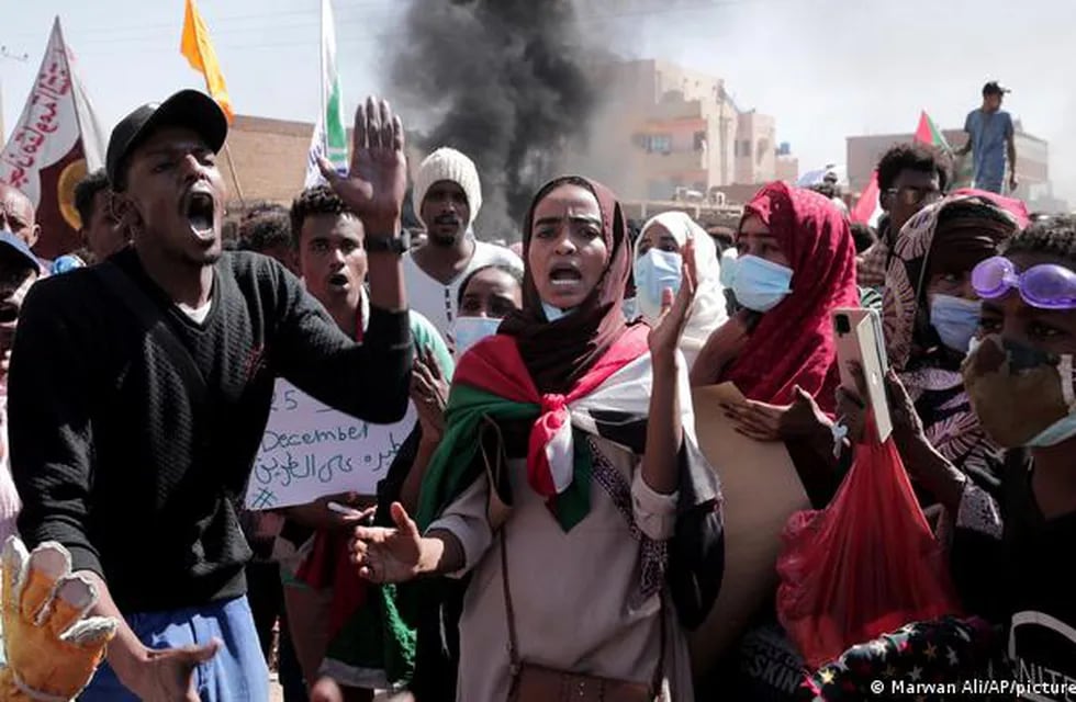 Masivas protestas en Sudán contra el golpe de Estado