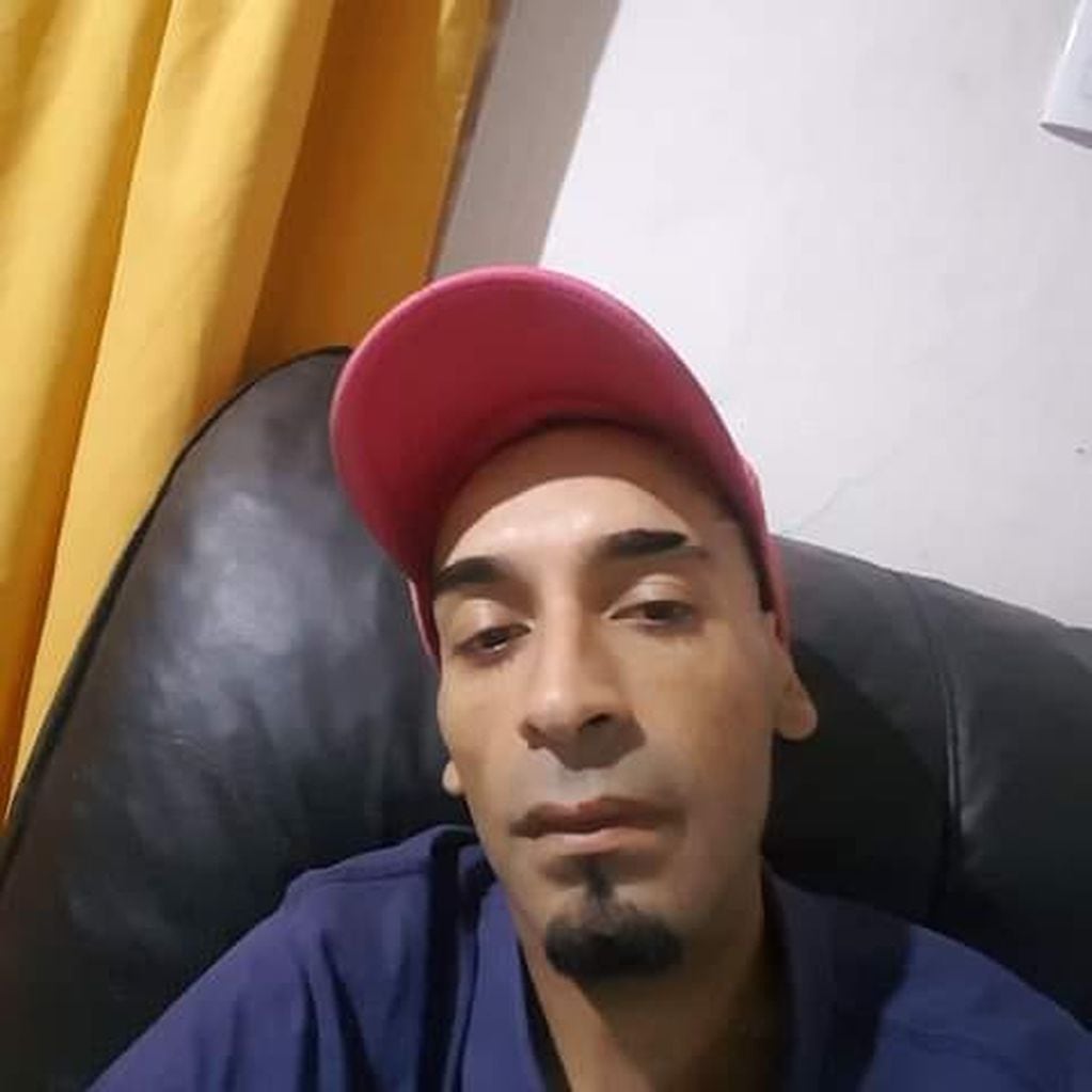 Ariel Gastón Tello (37), detenido por la muerte de Hugo Robledo en el barrio del Gloria de Godoy Cruz. Facebokk