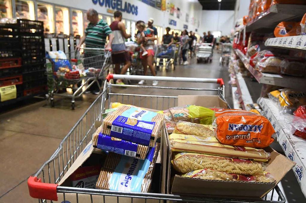Los consumidores se orientaron a hacer sus compras en rubros con descuentos y cuotas sin interés.

Foto:José Gutierrez / Los Andes 