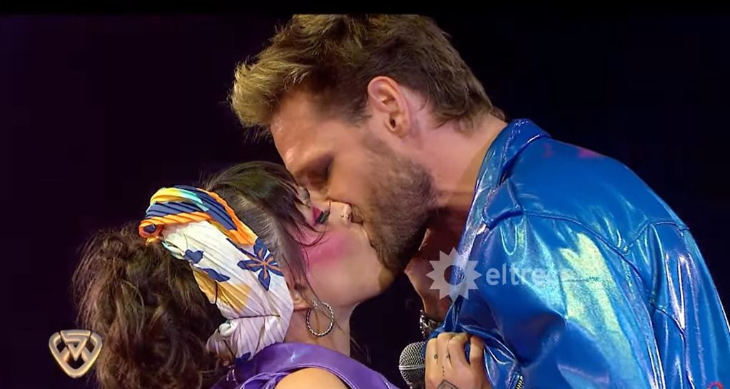 Mario Guerci y Soledad Bayona se besaron en Showmatch.