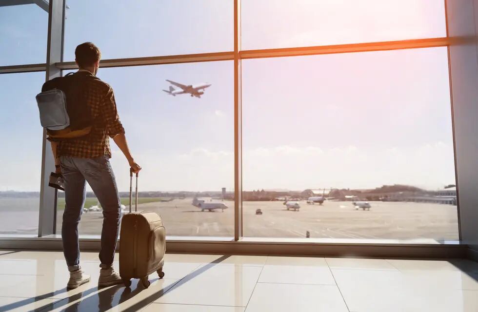 Cómo aprovechar los descuentos en vuelos y comprarlos desde $22.000 (Shutterstock)