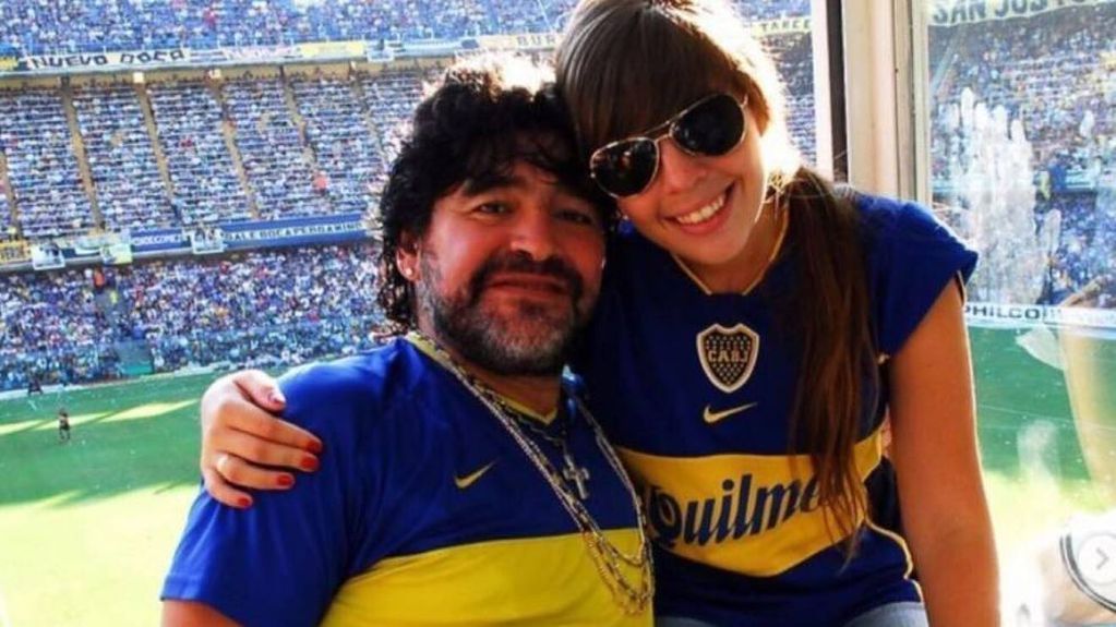 La hija mayor de Maradona y Claudia Villafañe se mostró dispuesta a dar su ADN para que Santiago conozca su identidad.
