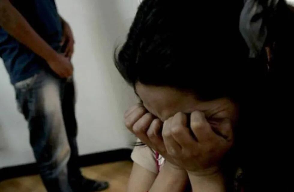 Un hombre fue condenado por abusar de su hijastra e hijo.