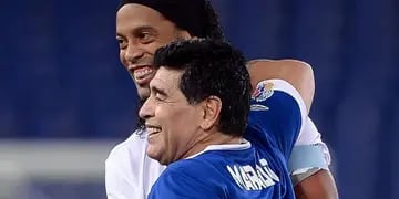 Ronaldhino y Maradona.