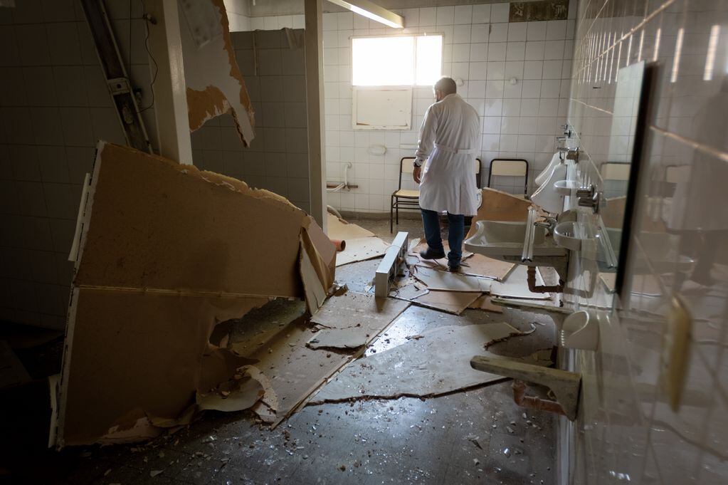 En los baños del Hospital Gailhac (en El Algarrobal) las consecuencias y los daños también fueron notorios.