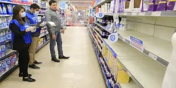 Echaron a una inspectora estatal por pedir dádivas a empleados de un supermercado a cambio de no controlar. Imagen Ilustrativa