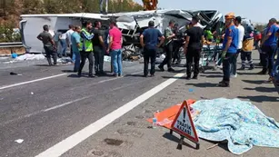 Video: 32 muertos y 50 heridos por dos accidentes viales en Turquía